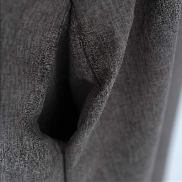 Open front two tone abaya… with pockets! - Picture 6 of 8